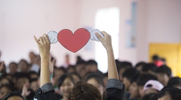 “六一微心愿，愛心暖童心”湘江電纜攜手村長李銳愛心傳遞 點亮未來