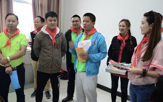 “六一微心愿，愛心暖童心”湘江電纜攜手村長李銳愛心傳遞 點亮未來