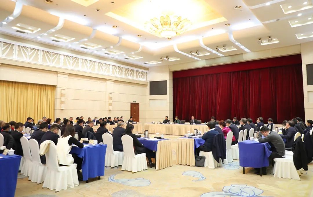 毛偉明省長(zhǎng)出席全省民營(yíng)企業(yè)家座談會(huì)，湘江電纜董事長(zhǎng)侯少斌應(yīng)邀參加