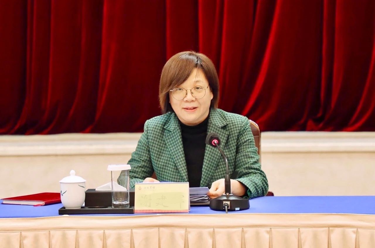 毛偉明省長(zhǎng)出席全省民營(yíng)企業(yè)家座談會(huì)，湘江電纜董事長(zhǎng)侯少斌應(yīng)邀參加