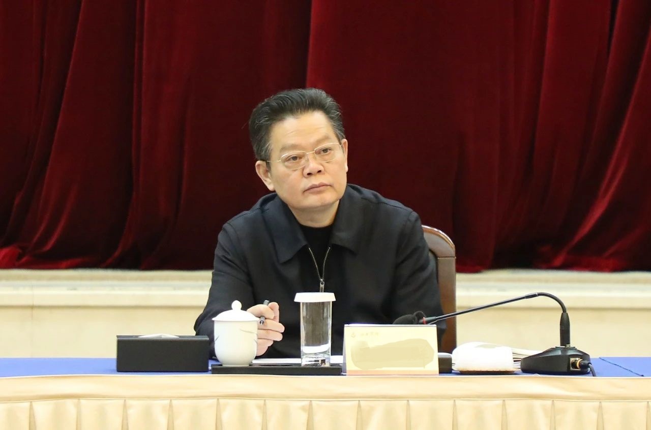 毛偉明省長(zhǎng)出席全省民營(yíng)企業(yè)家座談會(huì)，湘江電纜董事長(zhǎng)侯少斌應(yīng)邀參加