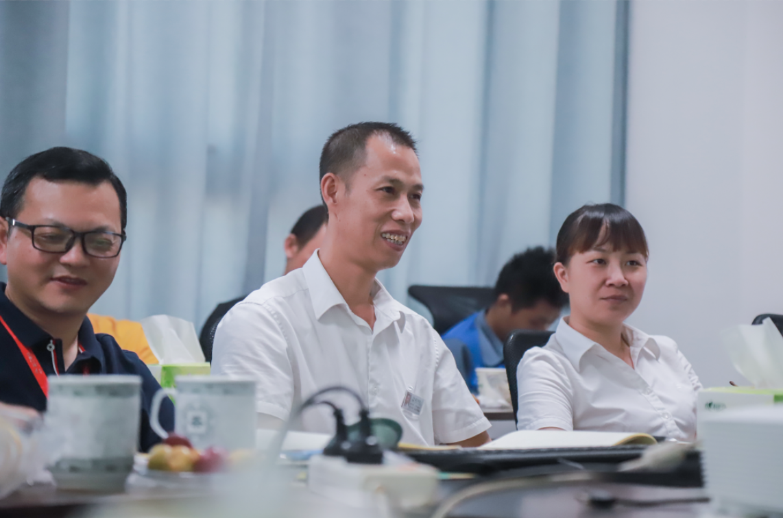 情滿中秋，共話未來(lái)。湘江電纜工會(huì)舉行中秋茶話會(huì)