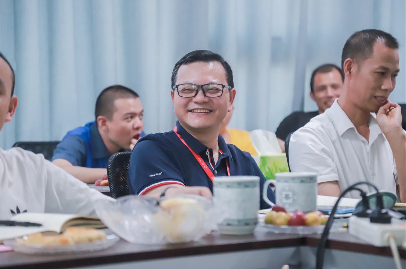 情滿中秋，共話未來(lái)。湘江電纜工會(huì)舉行中秋茶話會(huì)