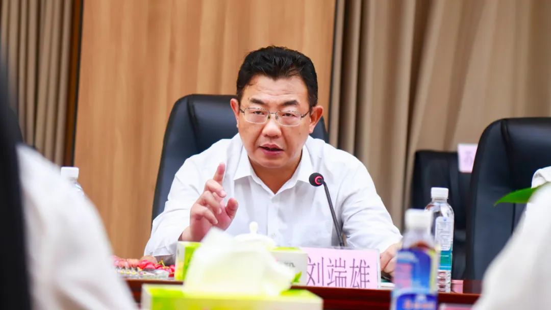 揭陽市委常委，揭西縣委書記劉端雄等領導一行參觀考察湘江電纜